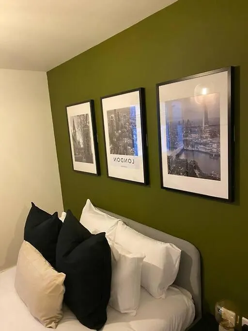 카디프 Caldey Island House Old Listing 아파트 0*,  영국